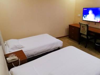 Gloria Plaza Hotel Hangtou