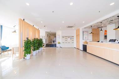 Hanting Hotel Shanghai Hangtou Metro Station