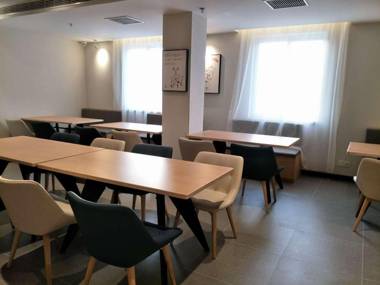 Hanting Xuchang Yanling Huabo Avenue