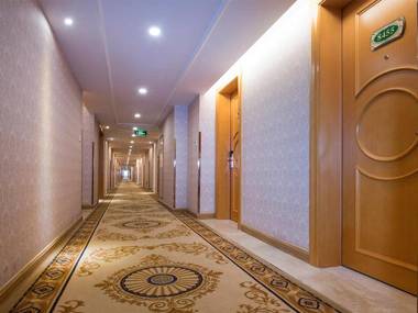 Vienna Hotel (Tianyang Old City High Speed Railway Station)