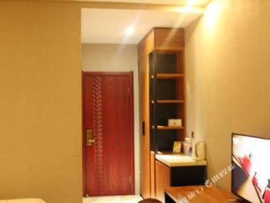 Yitai Business Internet Hotel