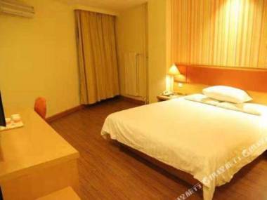 Home Inn (Fushun Jiangjun Bridge Branch)