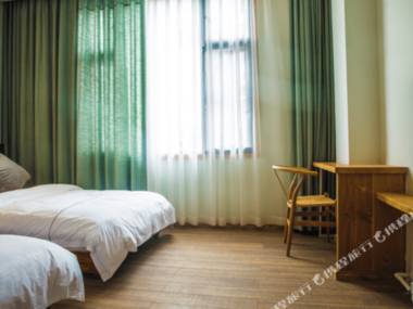 Xichang Shuxia Hotel