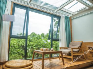 Xichang Shuxia Hotel