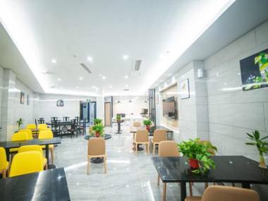 Green Tree Inn Express Suzhou Zhangjiagang Free Trade Zone Central Plaza