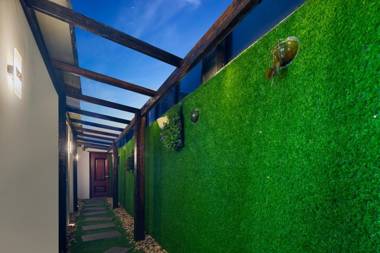 Floral Hotel Tongli Floating Half-day Leisure