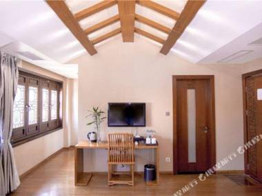 Higher Hotel (Suzhou Xietang Old Street)