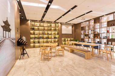 Atour Hotel Suzhou Industrial Park Yangchenghu Avenue