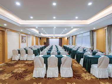 Vienna Hotel Jiangsu Taixing Sports center