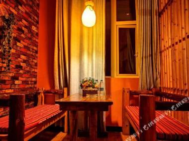 Kuanzhai Xiangzi Holiday Hotel