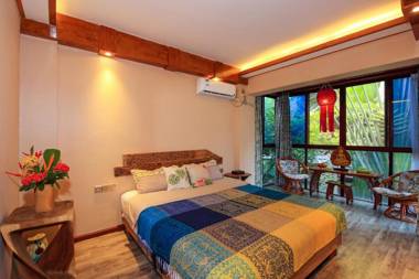 Hidden Garden Inn (Airport Transfer)