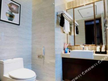 Lin Xia He Zhou Hong Rui Guo Ji Grand Hotel