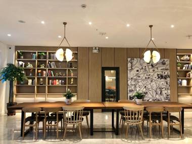 Hanting Premium Hotel Gonghe Qinghai Lake South Street