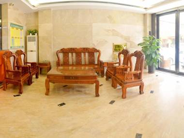 PAI Hotel·Huazhou Bus Terminal