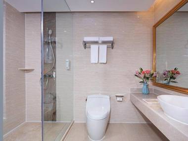 Vienna Hotel Guangdong Xinyi Jiaoyucheng River View