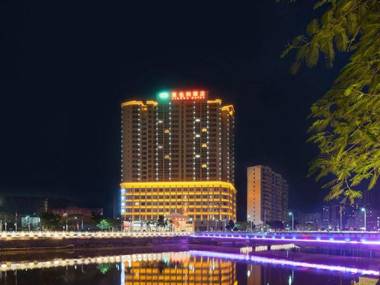 Vienna Hotel Guangdong Xinyi Jiaoyucheng River View