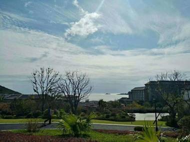 Ms Wang's Apartment in Green City Resort