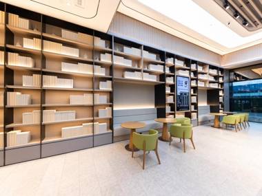 Ji Hotel Xuyi Jiaxi Square