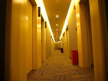 Thank Inn Chain Hotel Jiangxi Ganzhou Longnan County Longxiang Avenue Store