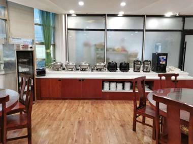 Elan Inn Linyi Hedong District Hardware City