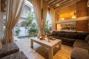 Santos De Piedra Exclusive Home