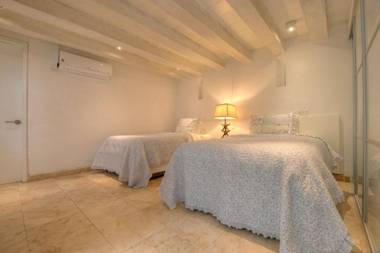 Santos De Piedra Exclusive Home