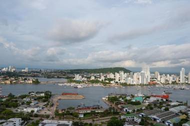 Classy 1 BR Pool Gym near Downtown Cartagena by Huespedia