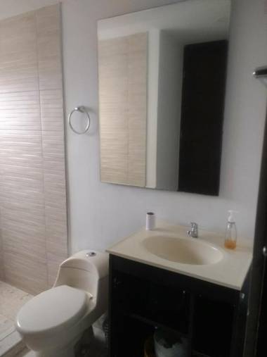 1C5 APARTAMENTO EN CARTAGENA CON BALCON Y VISTA AL MAR AIRE ACONDICIONADO Y WIFi