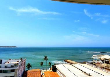 Apartamento Frente a la Playa el laguito Bocagrande