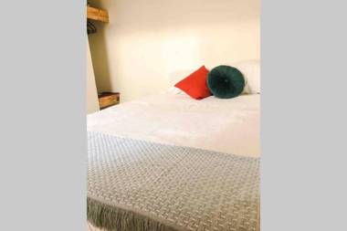 GREAT LOCATION ! 4 Bedroom Home in the Heart of Cartagena