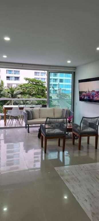 Caribean Beach And Magical Historic City-3BR-3BAT