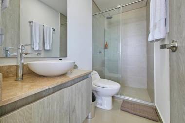 Artsy Oceanview Condo W Incredible Rooftop Pool