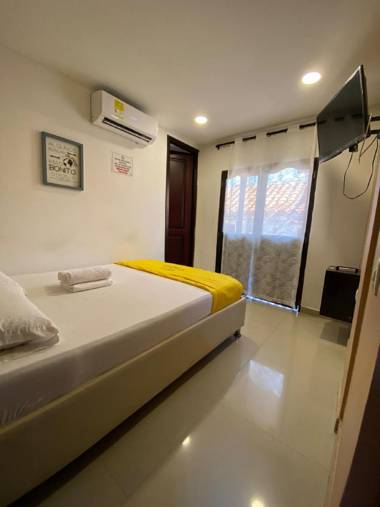 HABITACION DOBLE CL-8 CON BALCON EN GETSEMANI