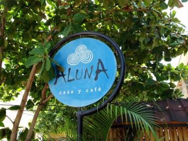Aluna Hostel B&B