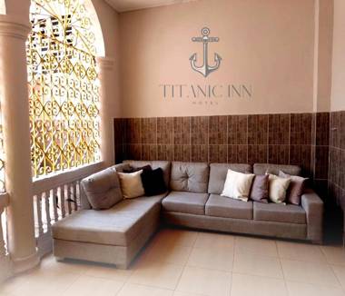 Hotel Titanic Inn