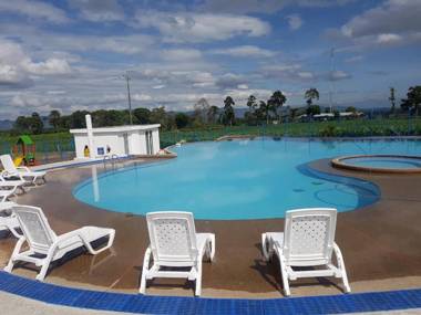 apartamento familiar a 3 km del parque del café