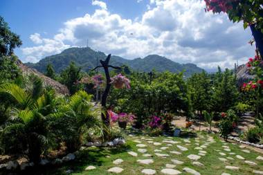 Bikini Hostel & Pool