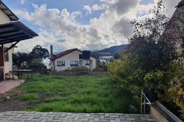 Hermoso apartamento con vista al lago