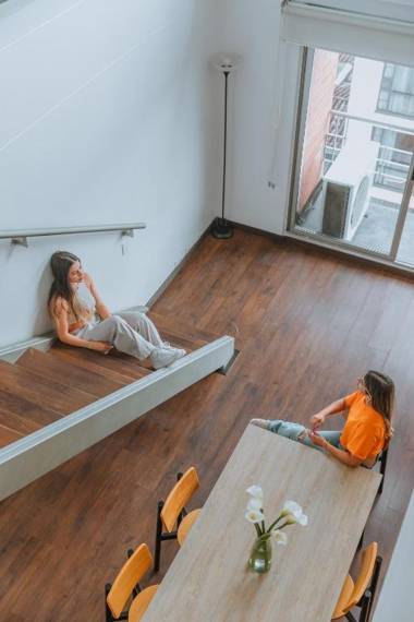 Travelers Orange Suites