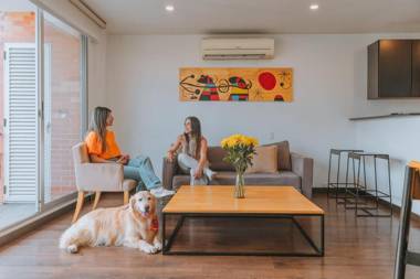 Travelers Orange Suites