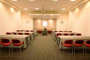 Novelty Suites Hotel