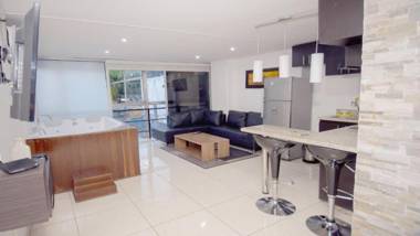 Apartamento Lleras AC Hot Tub