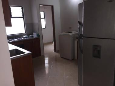 Excelente moderno amoblado y bien ubicado apartamento en Laureles Medellín