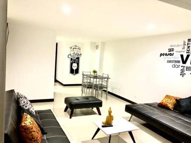 Apto Moderno en Laureles