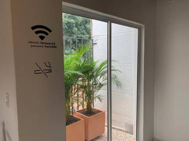 Apartamento remodelado en el mejor lugar del centro de Medellín. Home Aris 402