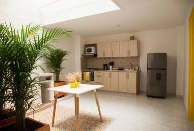 Home Aris Apartments 201