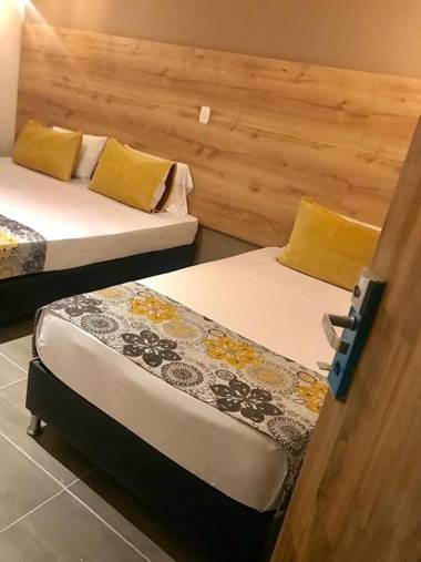 HOTEL CASA MAYOR LA 70