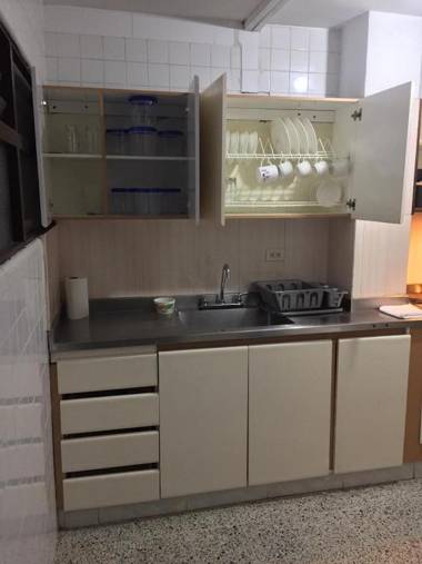 Roomies House By Rincon