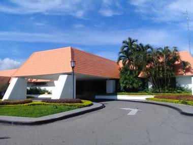 Casa Girardot Condominio El peñon 5 Habitaciones.