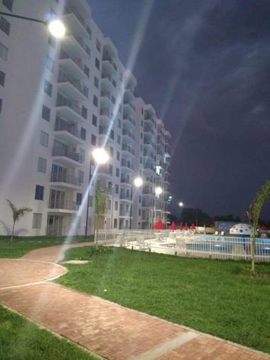 Lindo apto en Girardot fresco y wifi RNT 83173